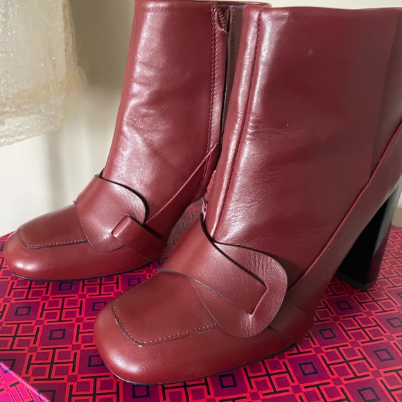 Tory Burch Bootie - Picture 7 of 8